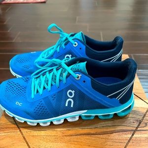 On Cloudflow Blue Sneakers